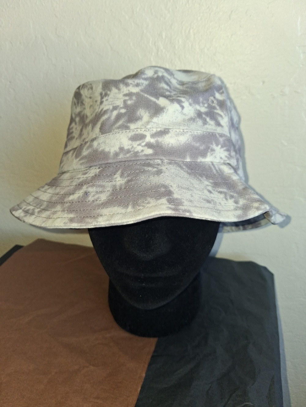 Tie-Dye Bucket Hat for Men in Gray and White